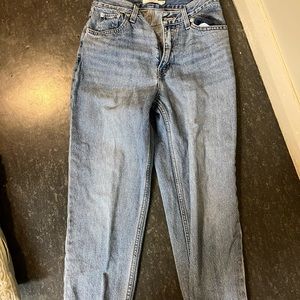 Levi Mom jeans hardly worn